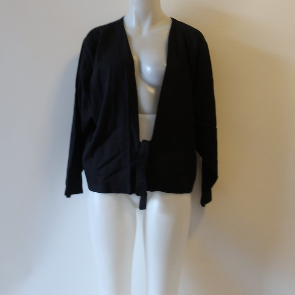 ONA BLACK TIE FRONT TOP SZ  M*